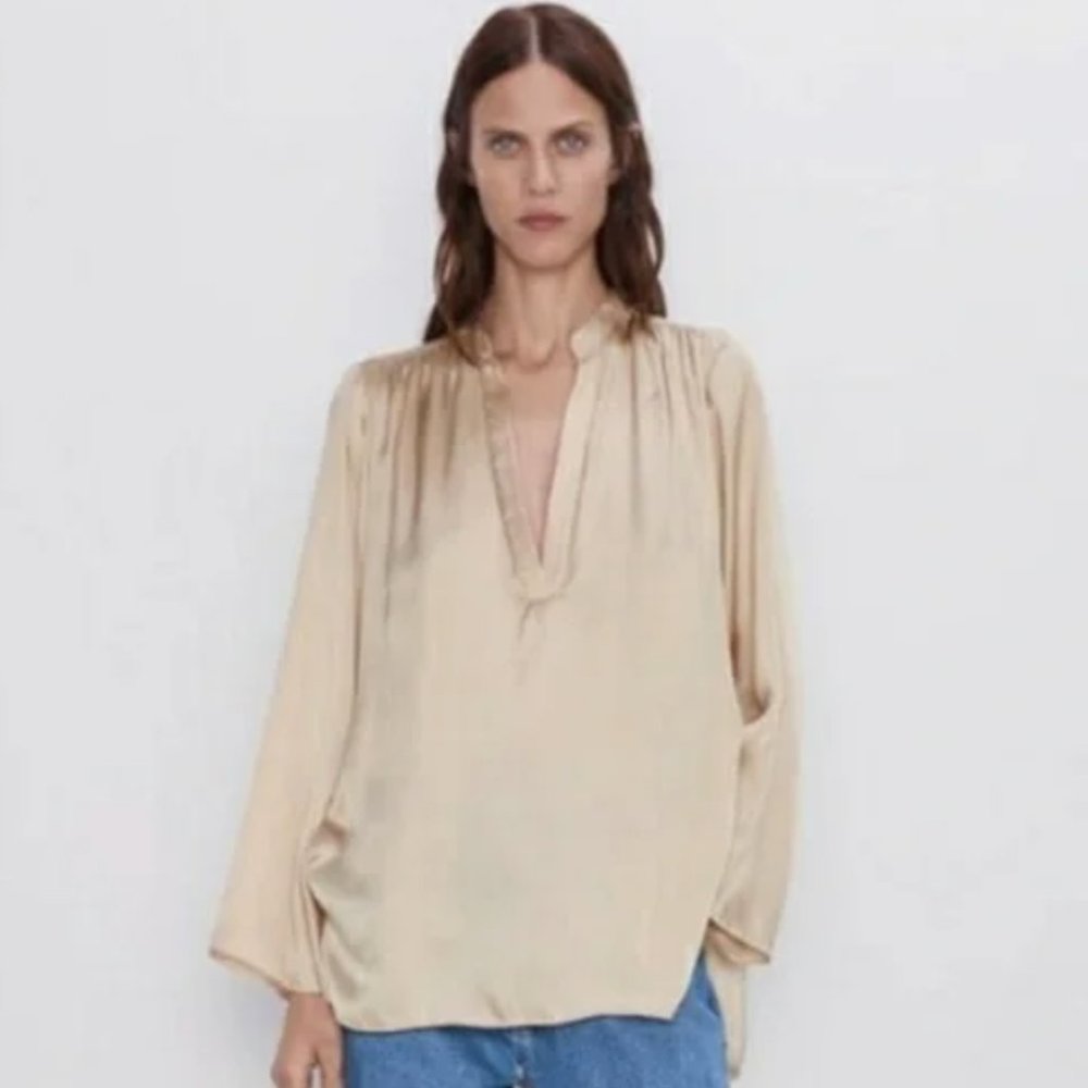 ZARA / Satin V Neck Blush Blouse - XS